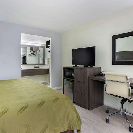 Quality Inn University North I-75 Гейнсвил Екстериор снимка