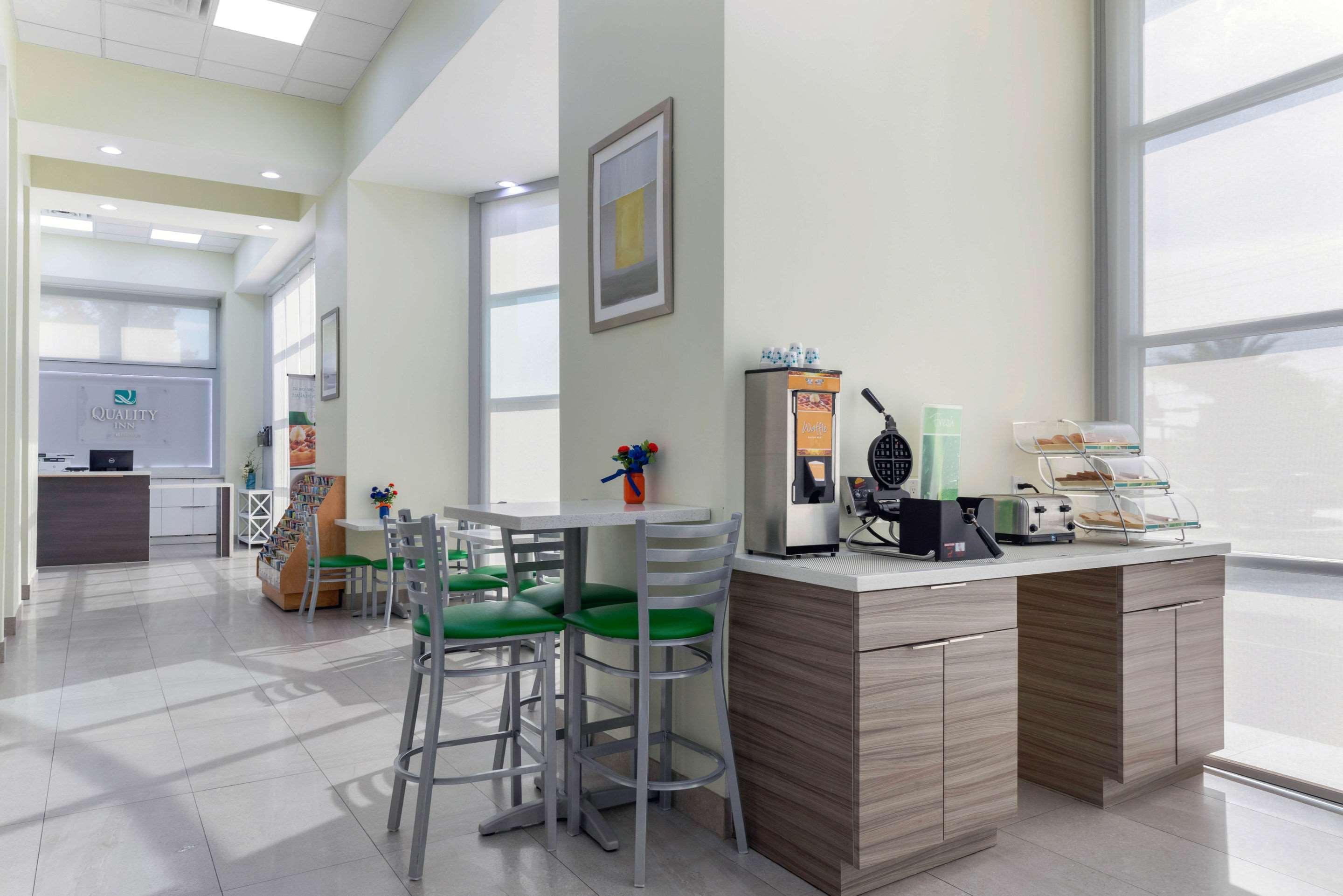 Quality Inn University North I-75 Гейнсвил Екстериор снимка