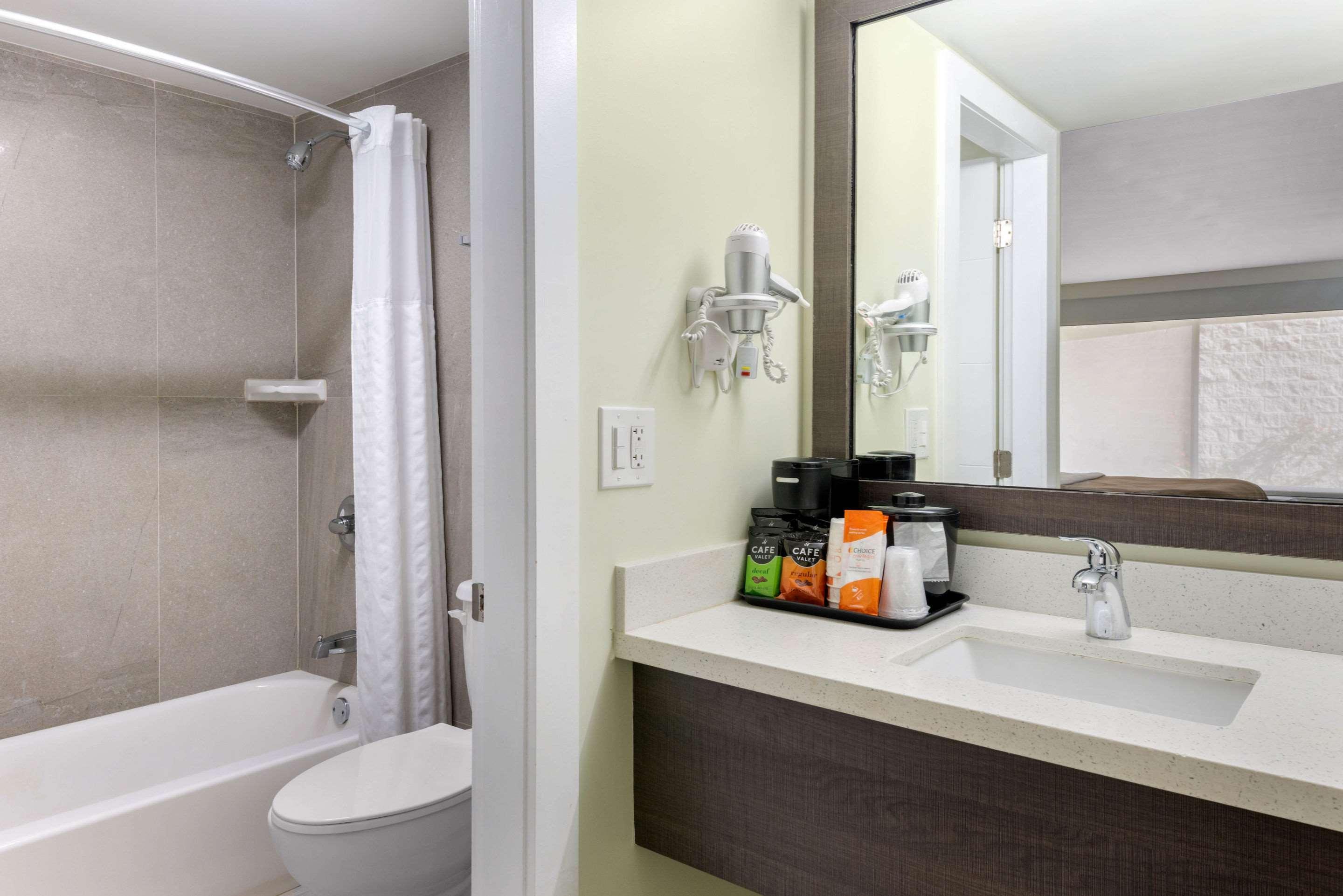 Quality Inn University North I-75 Гейнсвил Екстериор снимка