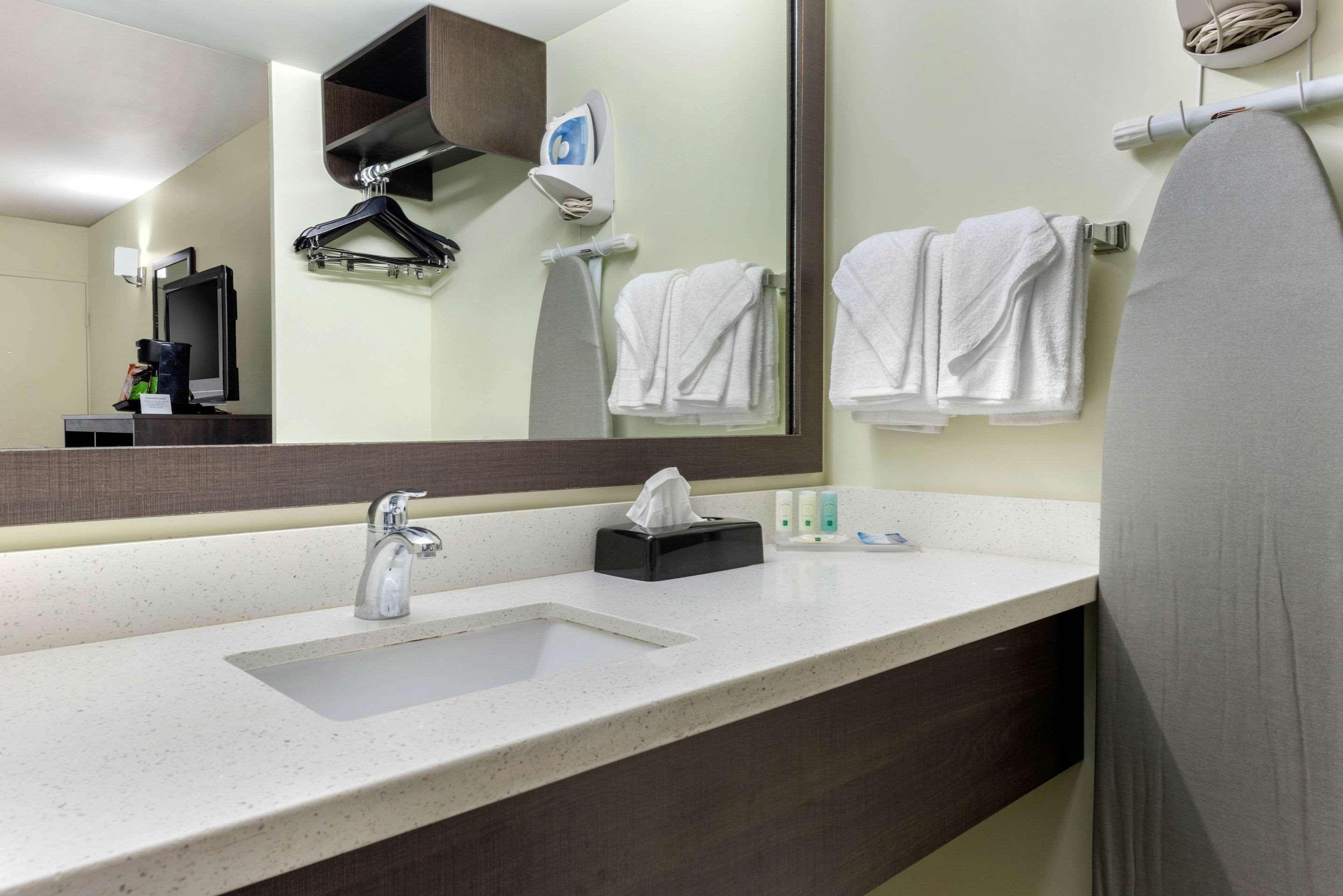 Quality Inn University North I-75 Гейнсвил Екстериор снимка